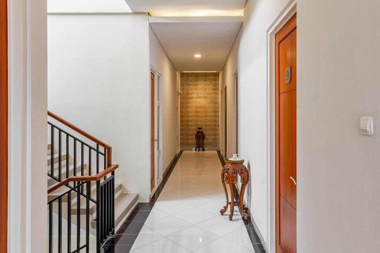 Hotel RedDoorz Syariah @ Kebraon Surabaja Zewnętrze zdjęcie