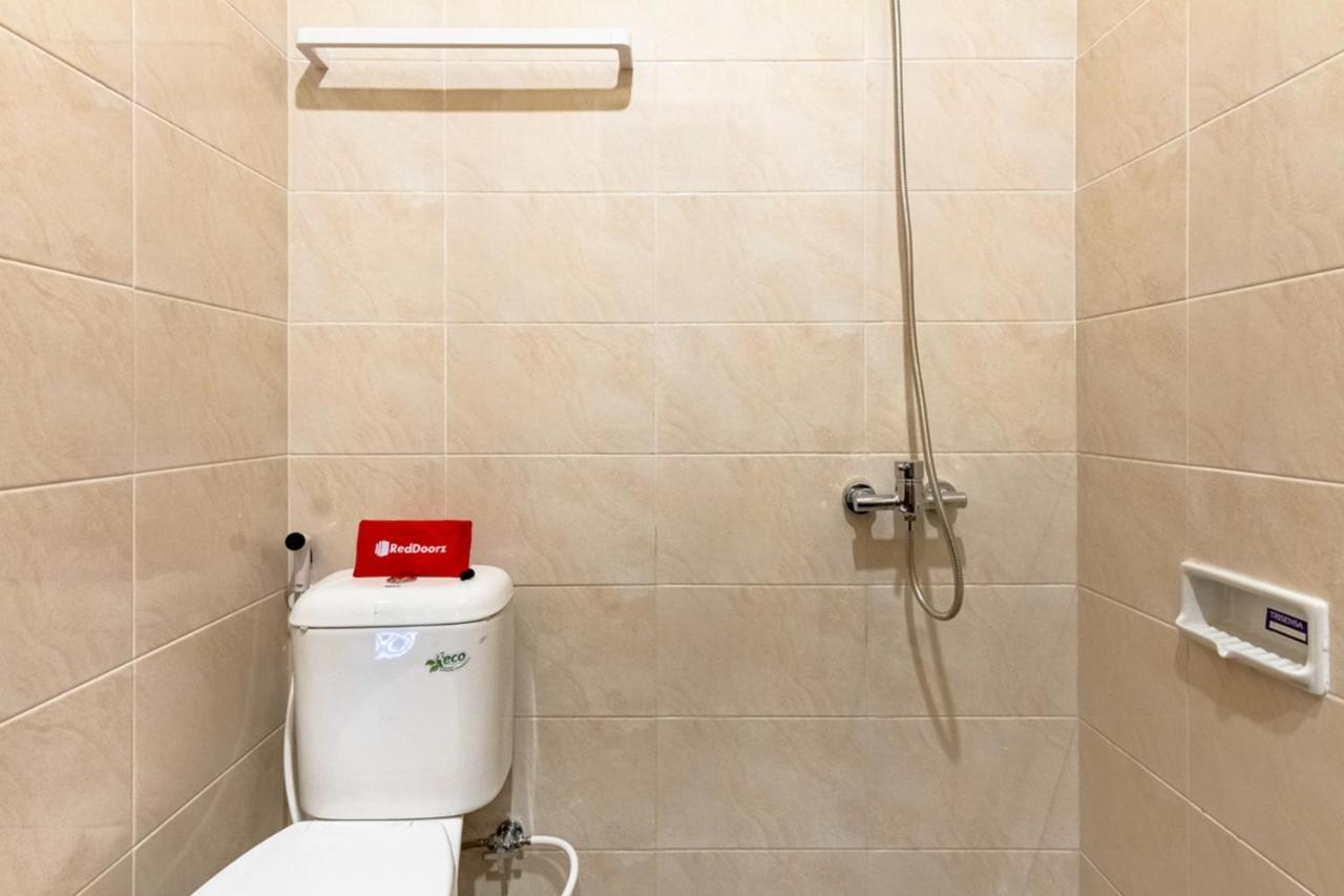 Hotel RedDoorz Syariah @ Kebraon Surabaja Zewnętrze zdjęcie